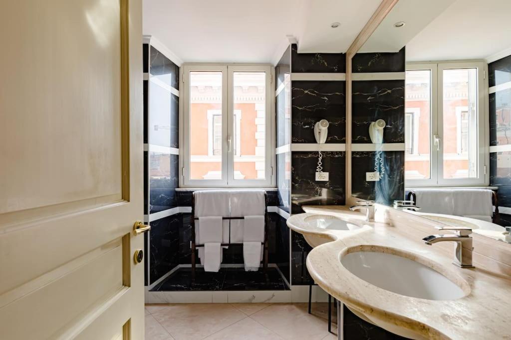 41 Nazionale Suite 41 روما المظهر الخارجي الصورة